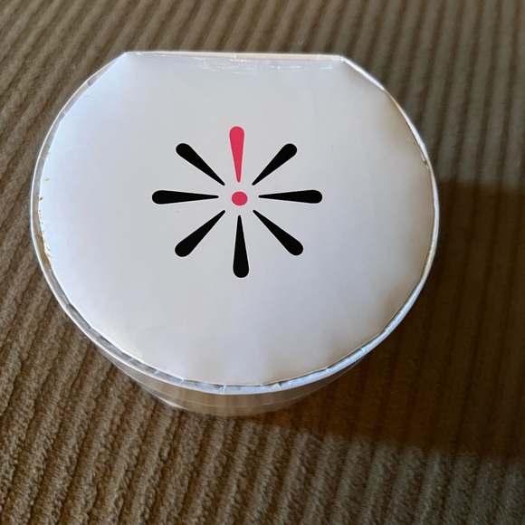 Isaac Mizrahi watch new in box - Picture 2 of 4